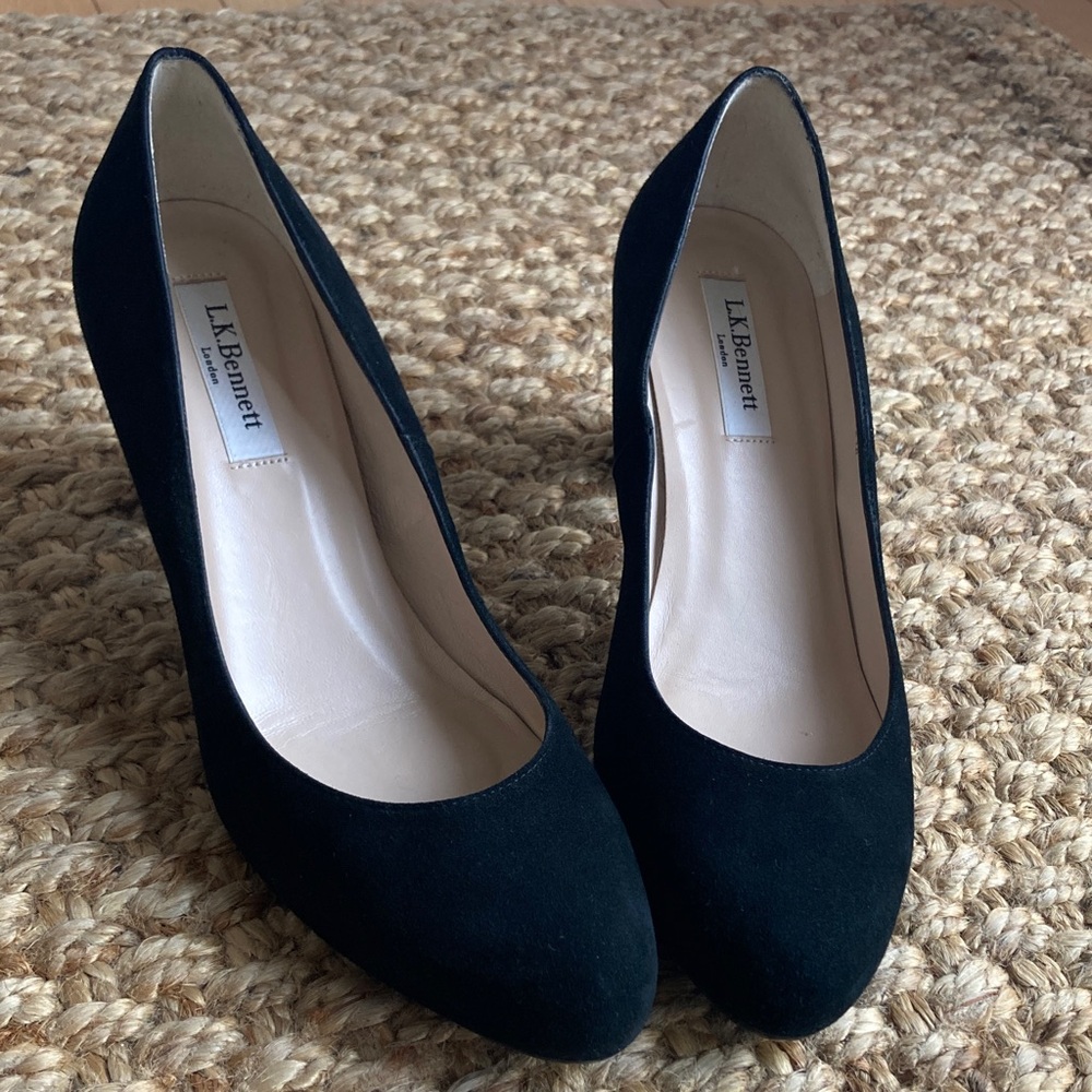 LK Bennett London Sersha Suede Pump. Black. Size 38.5 - Picture 6 of 13